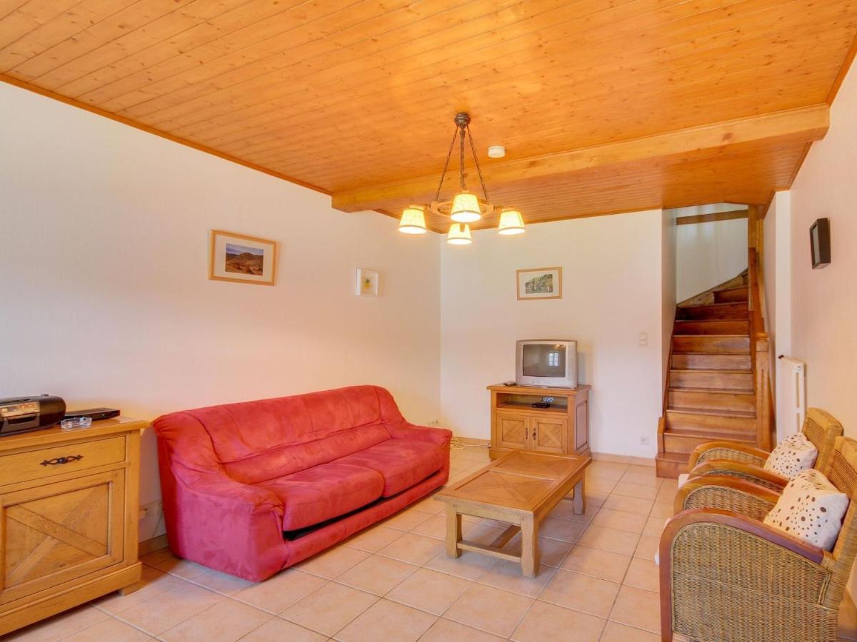 Beautiful Villa In The Parc Des Volcans D Auvergne Vic-sur-Cère Exterior foto