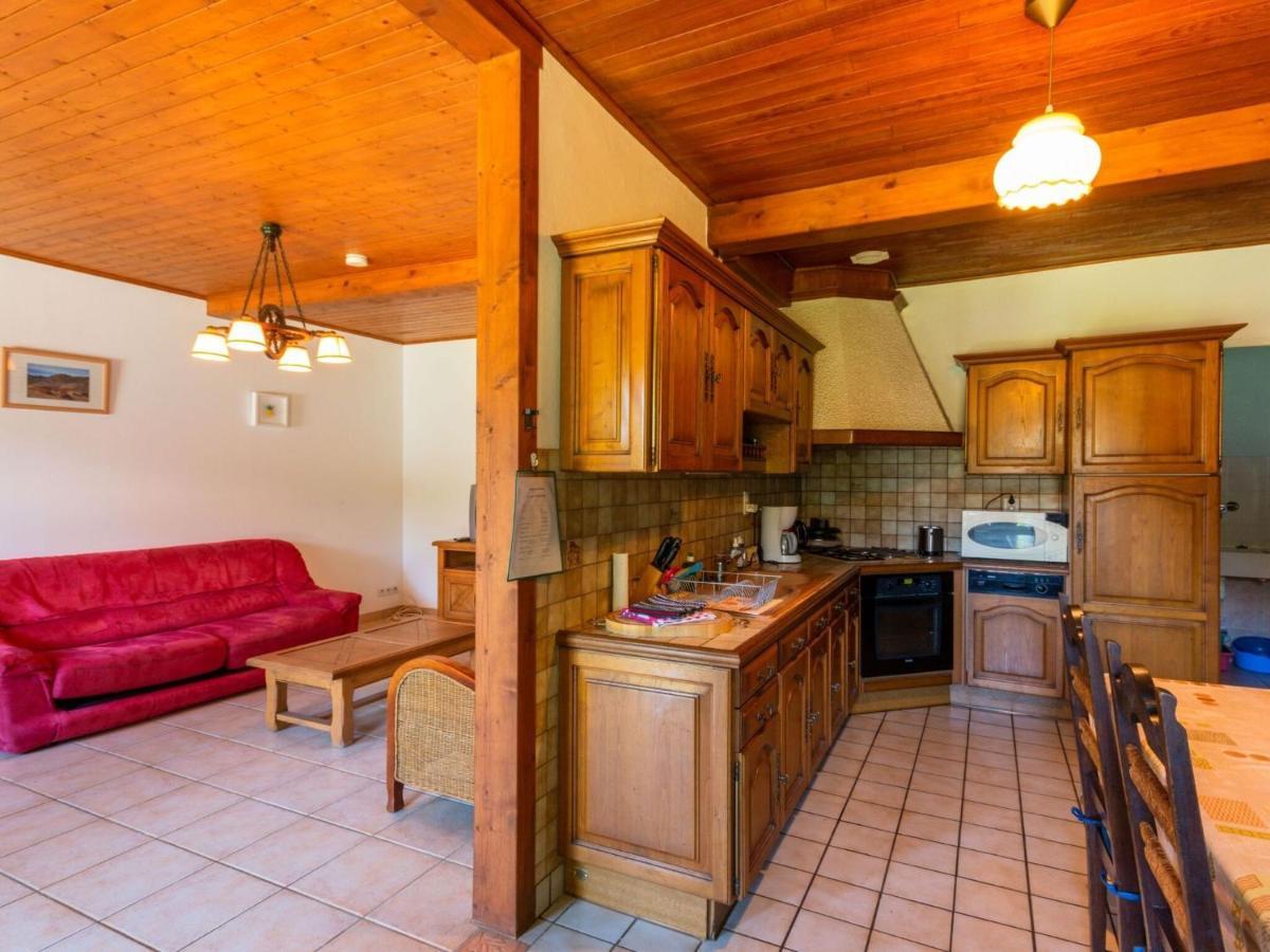 Beautiful Villa In The Parc Des Volcans D Auvergne Vic-sur-Cère Exterior foto